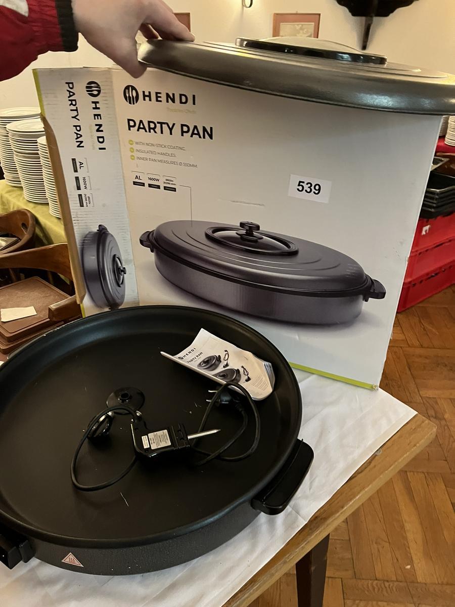 HENDI Party Pan 1600 W?d=2026-01-28 15:48:35