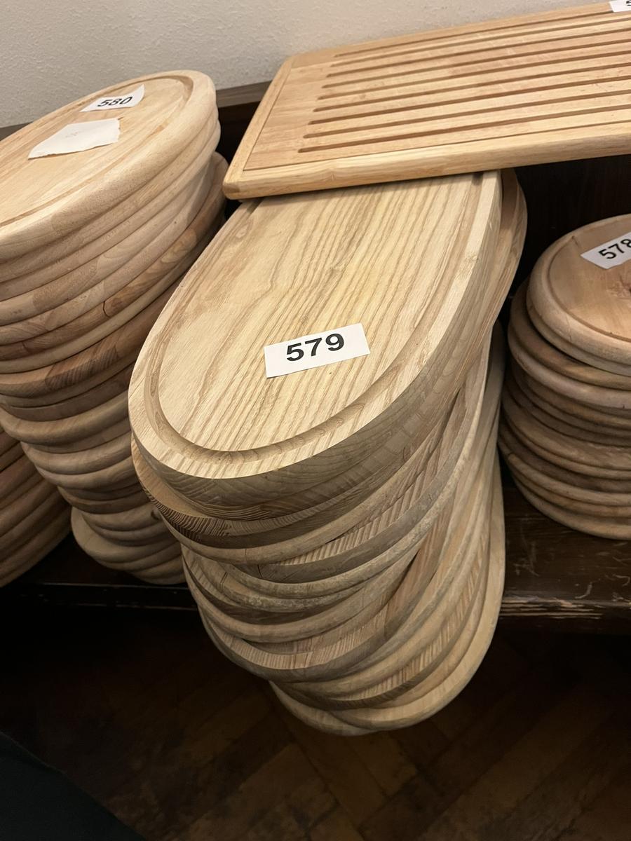 18 St&uuml;ck Jausenbretter in Holz 55 cm oval