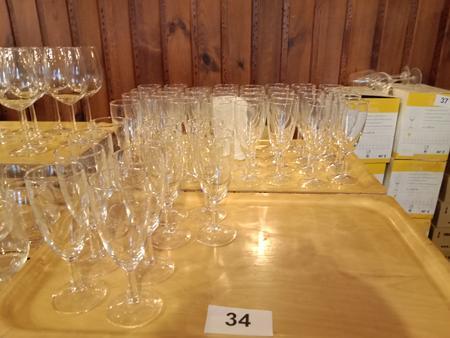 58 Stück Sektgläser mit Strich 58 Stück Sektgläser mit Strich