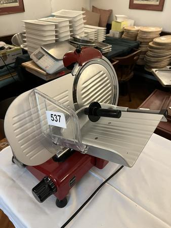 Aufschnittmaschine mit ca. 250 mm verstellbar und Schleifeinrichtung Aufschnittmaschine mit ca. 250 mm verstellbar und Schleifeinrichtung