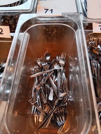 118 Stück Dessertgabeln 118 Stück Dessertgabeln