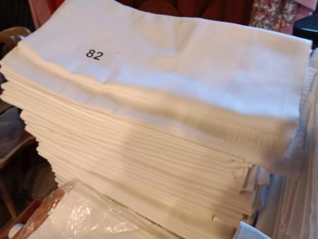 60 Stück Deckservietten 80/80 cm 60 Stück Deckservietten 80/80 cm