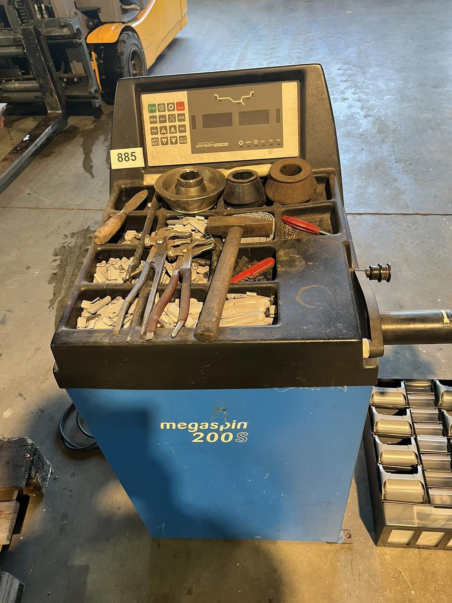 MEGASPIN Reifenwuchtmaschine Type 200 S?d=2026-01-29 19:24:49