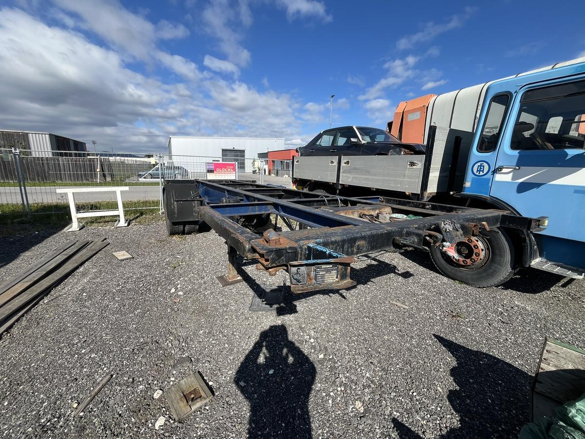 Containeraufleger Gf&ouml;llner 1achsig ausgef&uuml;hrt