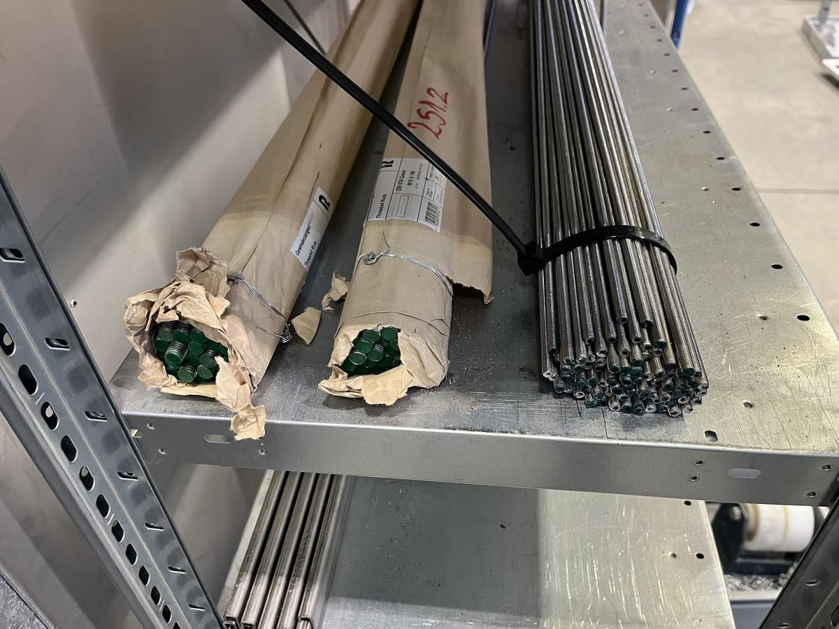 ca. 80 St&uuml;ck Gewindestangen M 6 - M 10 - 100 cm