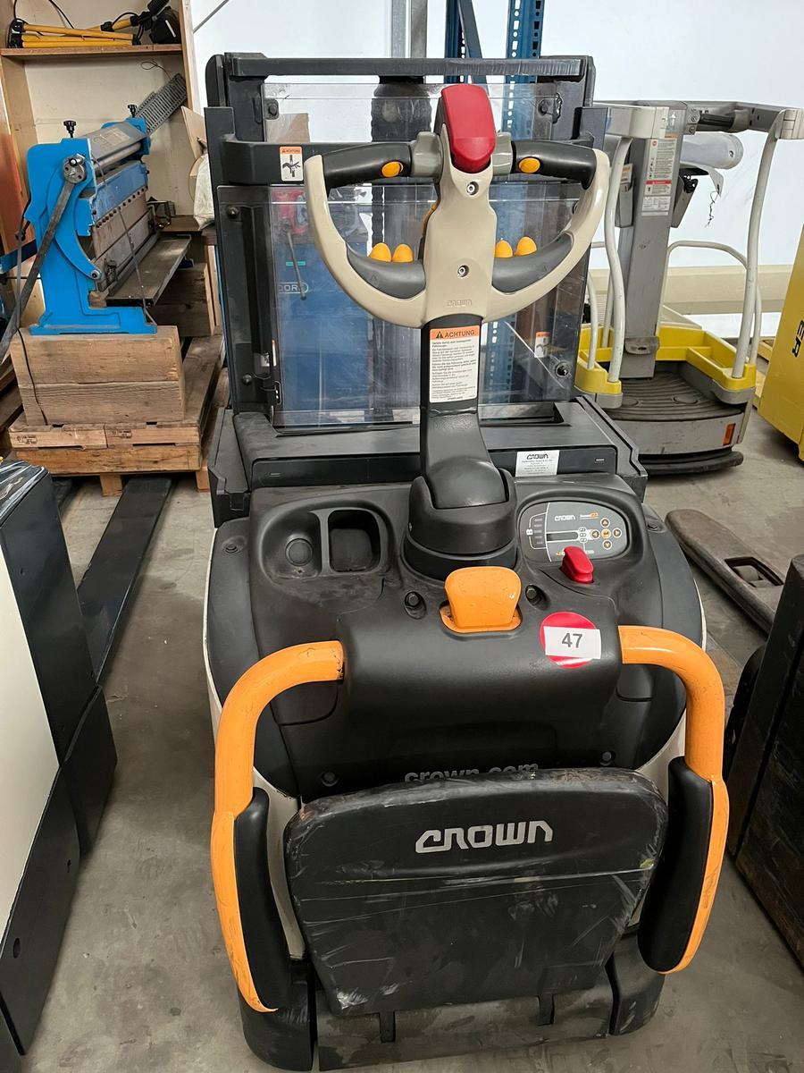 Crown Hubwagen DT3040?d=2026-02-05 22:49:32