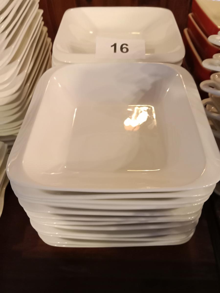 24 St&uuml;ck Tiefteller 20/20 cm