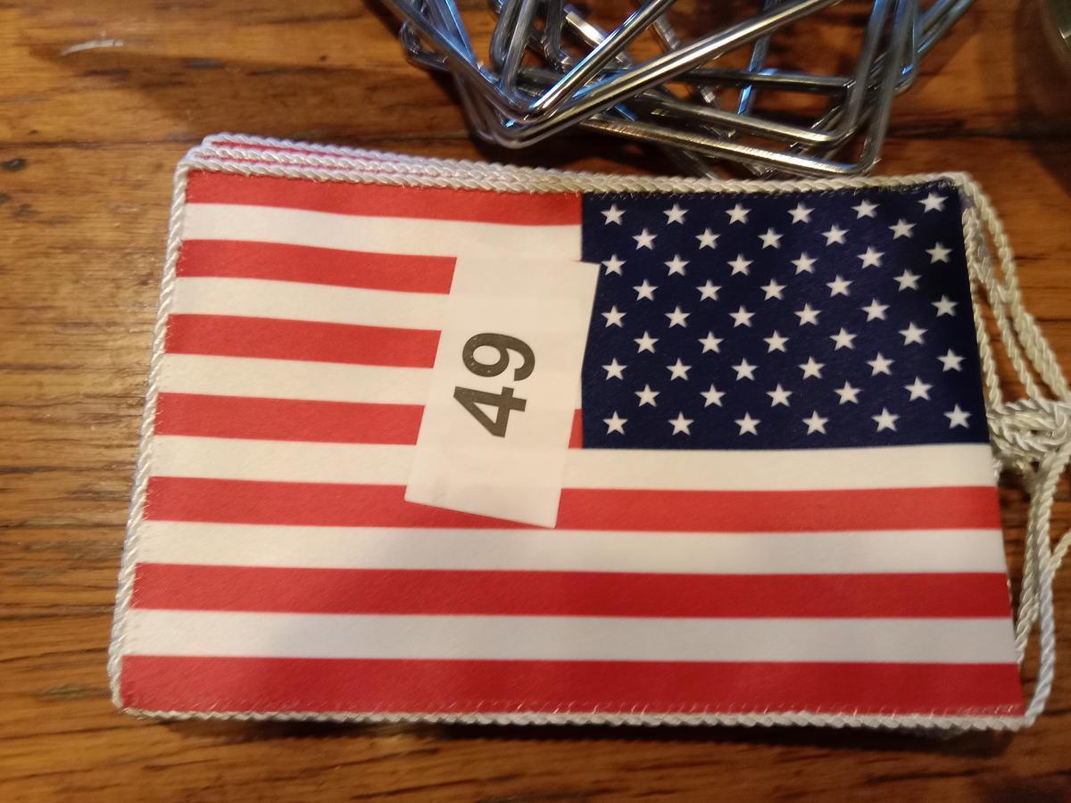 9 St&uuml;ck USA Fahnenst&auml;nder mit neuen Fahnen