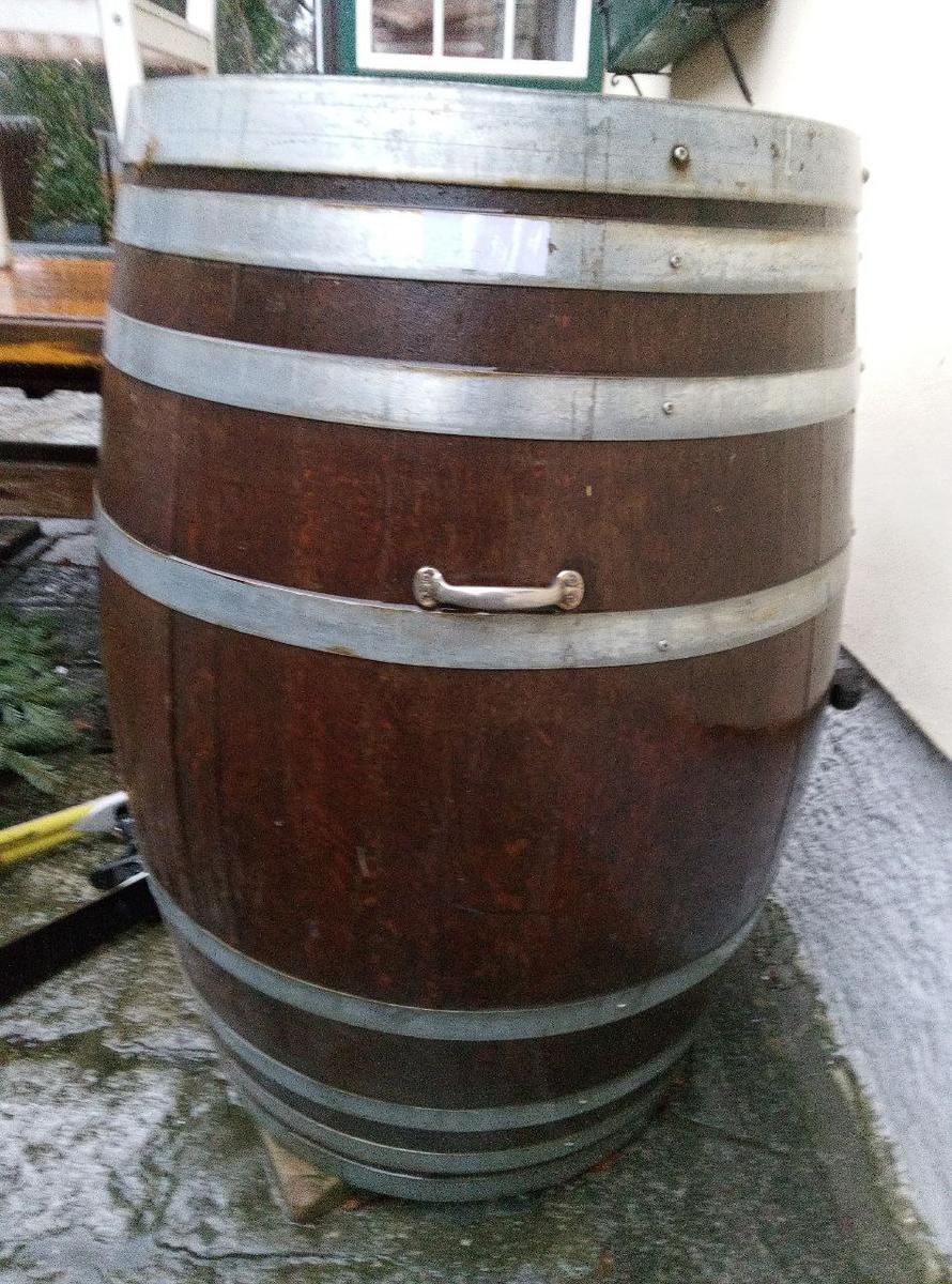 Weinfass mit Tragegriffen, pr&auml;pariert f&uuml;r den Au&szlig;enbereich, Eiche, H-105cm, DM Fassboden 62cm