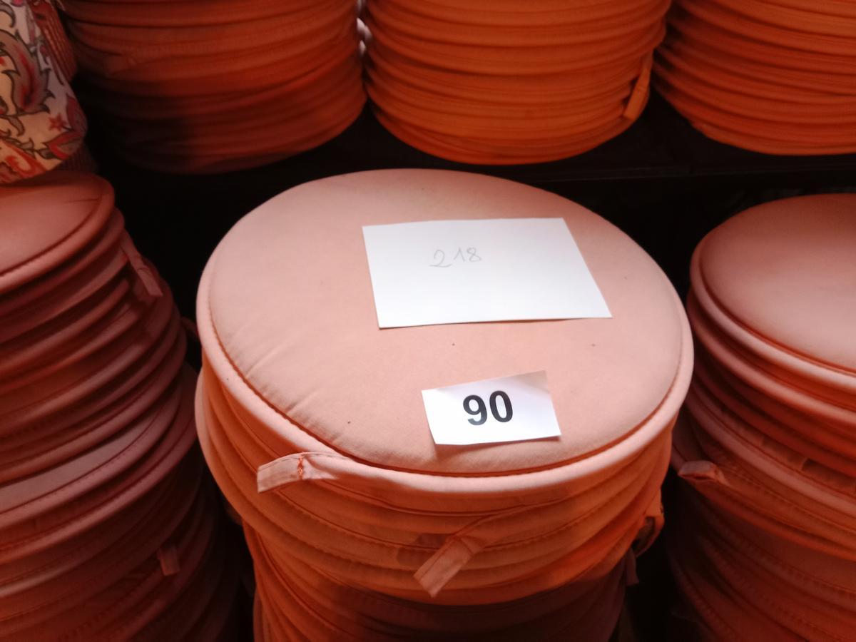 218 St&uuml;ck Sitzp&ouml;lster rund 34 cm DM