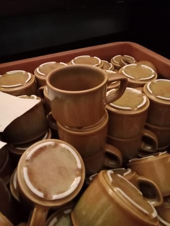 220 St�ck Mocca-Tassen mit Untersetzer