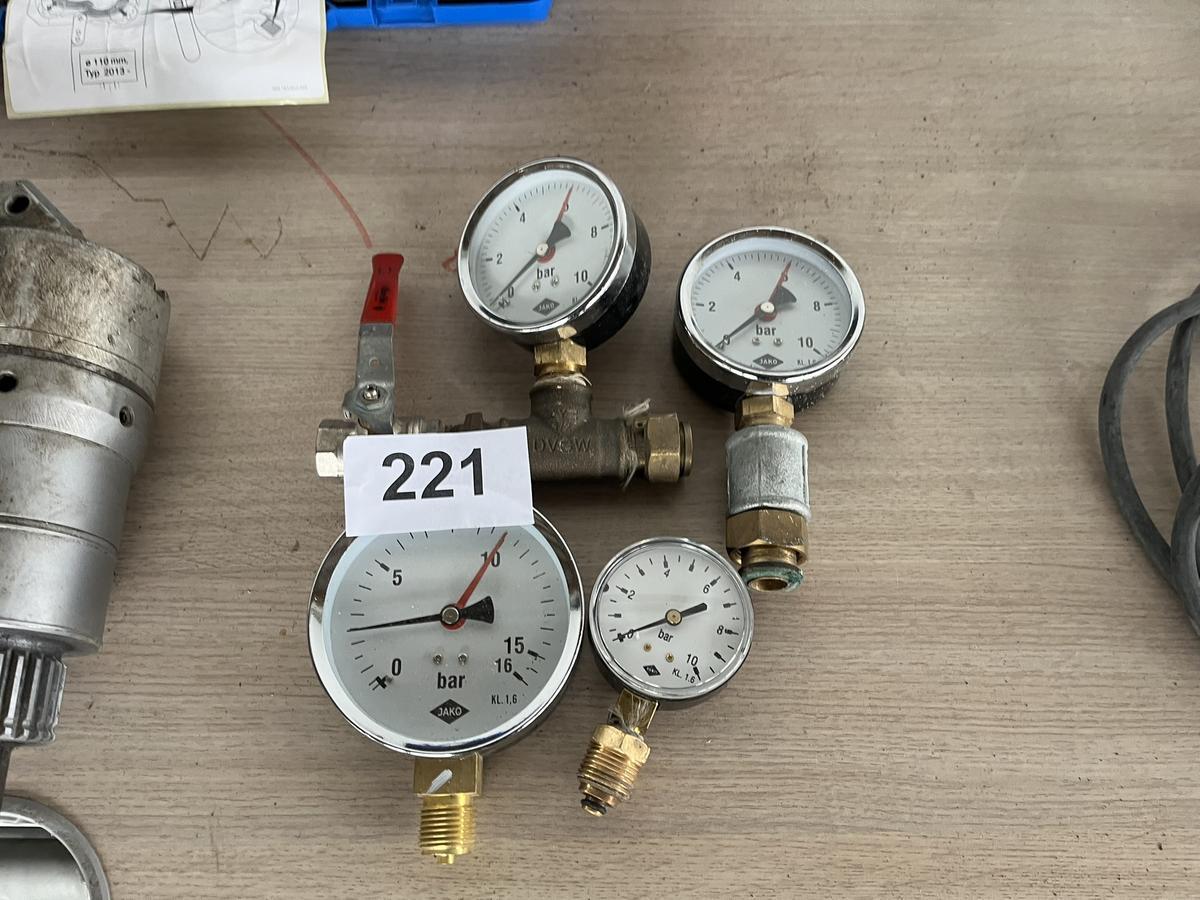 4 St&uuml;ck Messuhren?d=2026-02-18 00:11:11