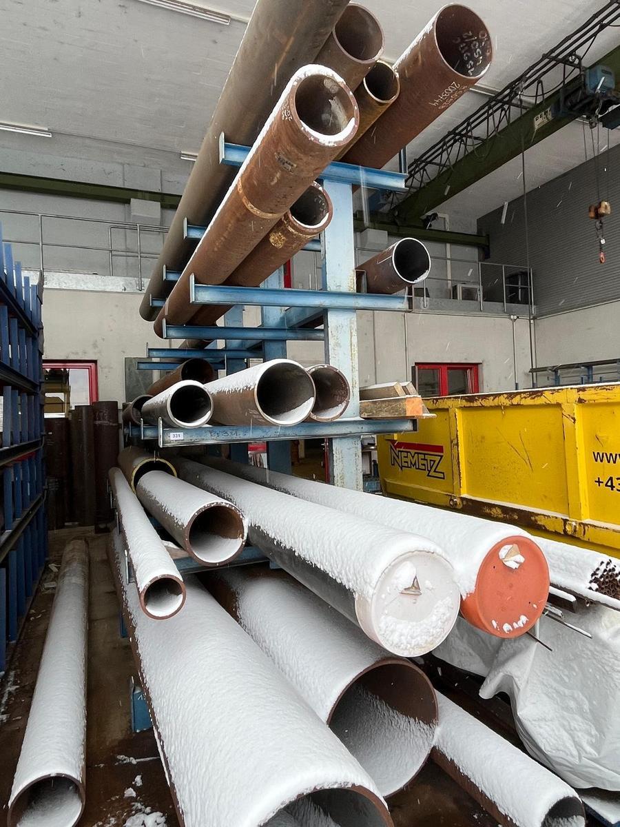 Kragarmregalanlage bestehend aus 4 St&uuml;ck Stehern H: 3.50 m Ausladung: 1.20