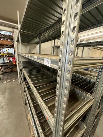 ca. 6 lfm Ersatzteil Regalanlage H: 2.5 m T: 0.5 m verzinkt ca. 6 lfm Ersatzteil Regalanlage H: 2.5 m T: 0.5 m verzinkt