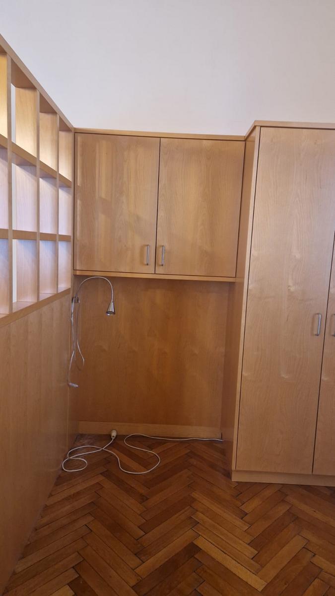 Einrichtung Jugendzimmer, bestehed aus Abtrennung und Schrank?d=2026-02-25 18:11:42