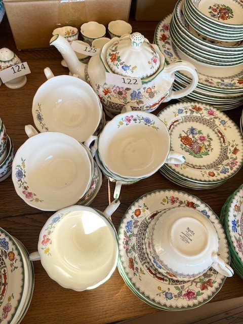 12 Teetassen mit 12 Untertassen?d=2026-02-27 19:27:54