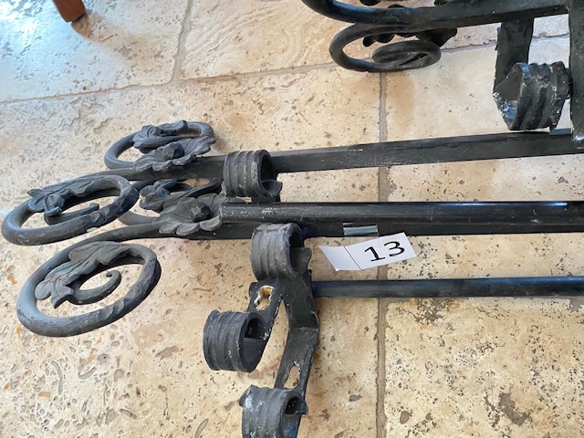 2 Handgeschmiedete Vorhangstangen 205