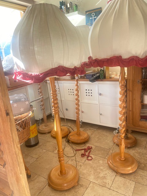 Gedrechselte Lampen 150  und Gro&szlig;e Lampenschirme 55 Durchmesser h&ouml;henverstellbar?d=2026-02-27 17:42:41