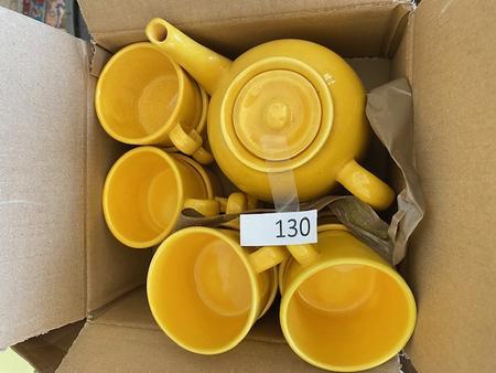 Gelbes Gmundner Keramik 10 Tassen, 1 gelbe Kanne mit 1 kleinen Milchkanne Gmundner Keramik Gelbes Gmundner Keramik 10 Tassen, 1 gelbe Kanne mit 1 kleinen Milchkanne Gmundner Keramik