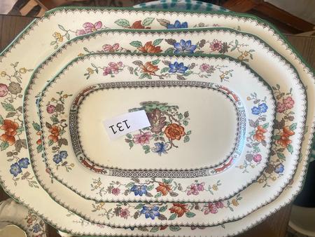 1 Kuchenplatte 31x24, 1 Platte 37x27 mit kl defekt an der Unterseite und Beilagenplatte 22x11cm 1 Kuchenplatte 31x24, 1 Platte 37x27 mit kl defekt an der Unterseite und Beilagenplatte 22x11cm