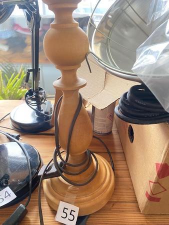 Gedrechselte Tischlampe ohne Lampenschirm 34 Gedrechselte Tischlampe ohne Lampenschirm 34