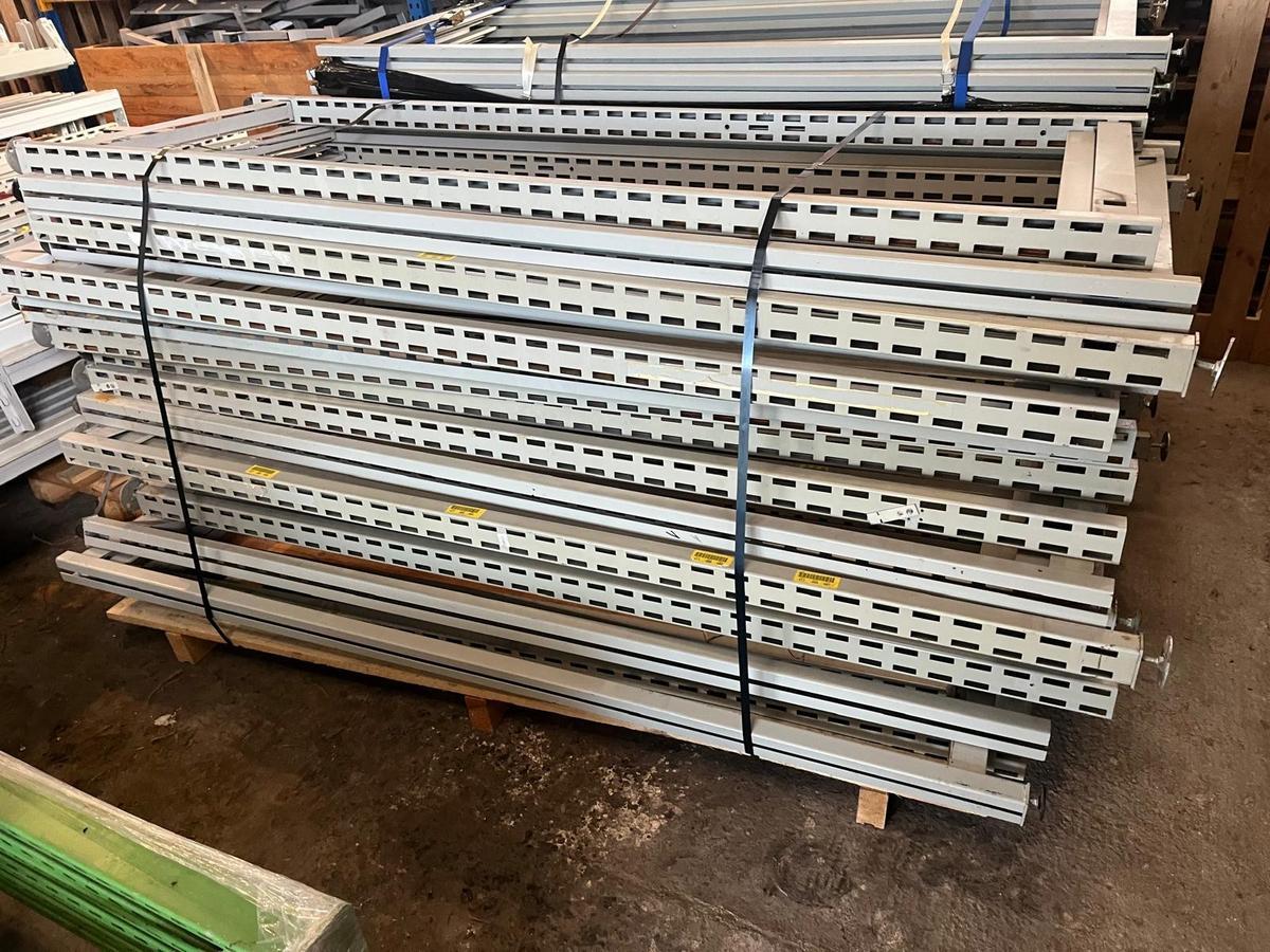 ca. 40 Laufmeter Regalanlage?d=2026-03-03 02:05:05