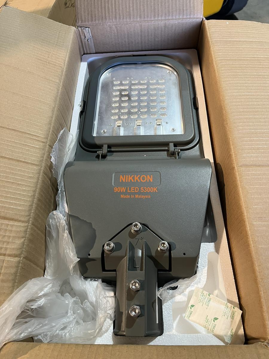 6 St&uuml;ck NIKKON LED STREET LATERNE neu  90 W S 437?d=2026-03-04 02:01:49