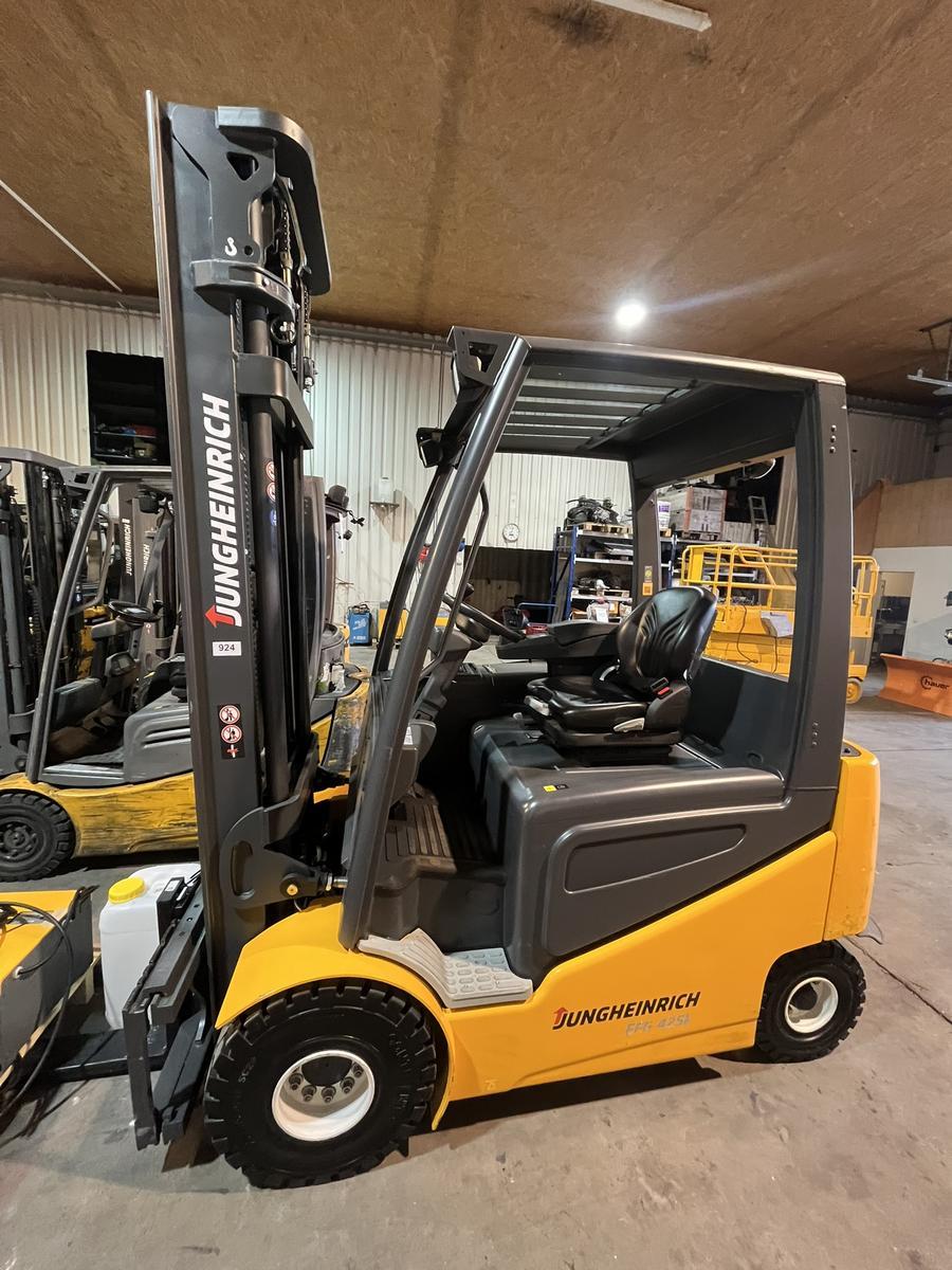 JUNGHEINRICH EFG 425 k MP G/E 115/600 DZ,BJ 2015?d=2026-03-04 02:00:27