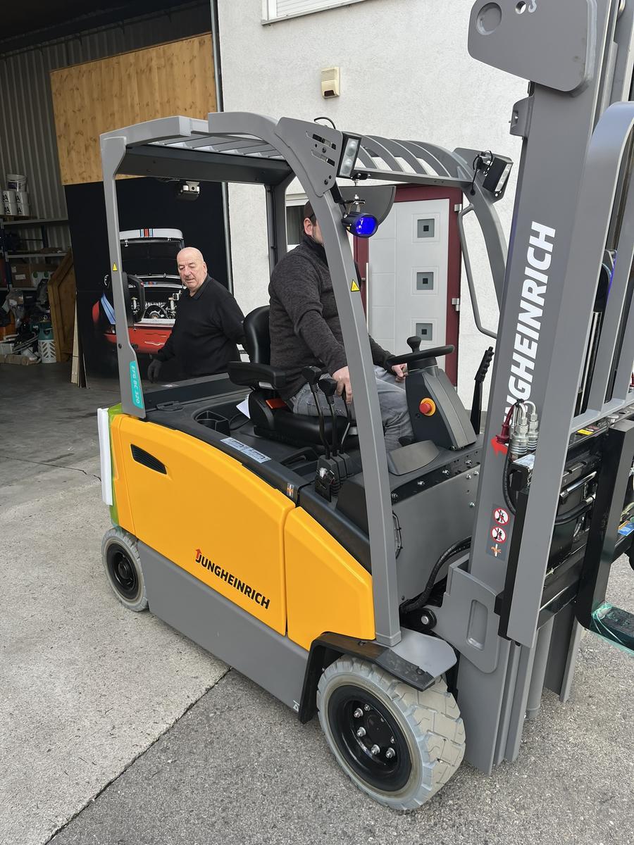 JUNGHEINRICH EFG BC 320 500 DZ, BJ 2024?d=2026-03-04 02:00:20