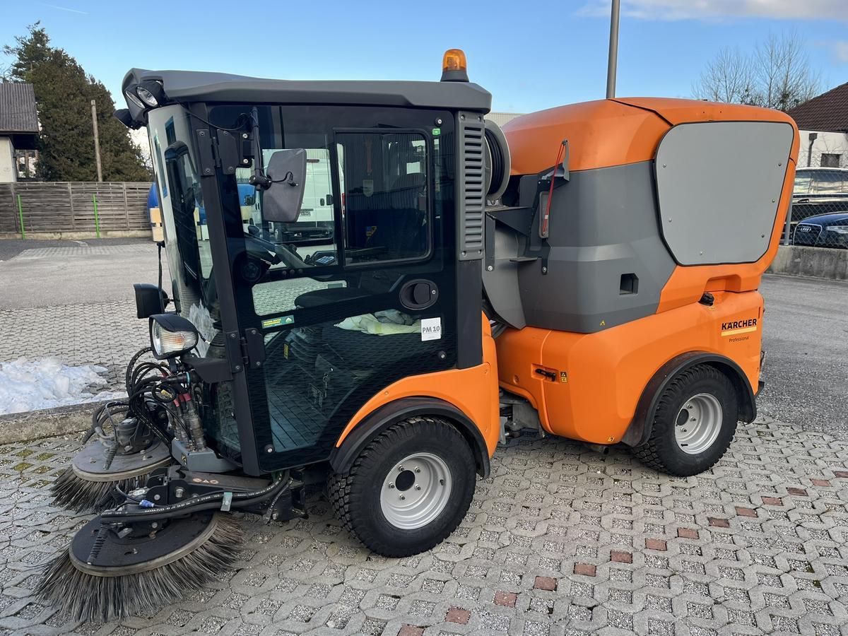 K&auml;rcher MC 130 adv Kehrmaschine, grau, BJ 03/2019, grau, 36 kW, Vielzahl an Fotos im Downloadbereich abrufbar?d=2026-03-04 02:00:26