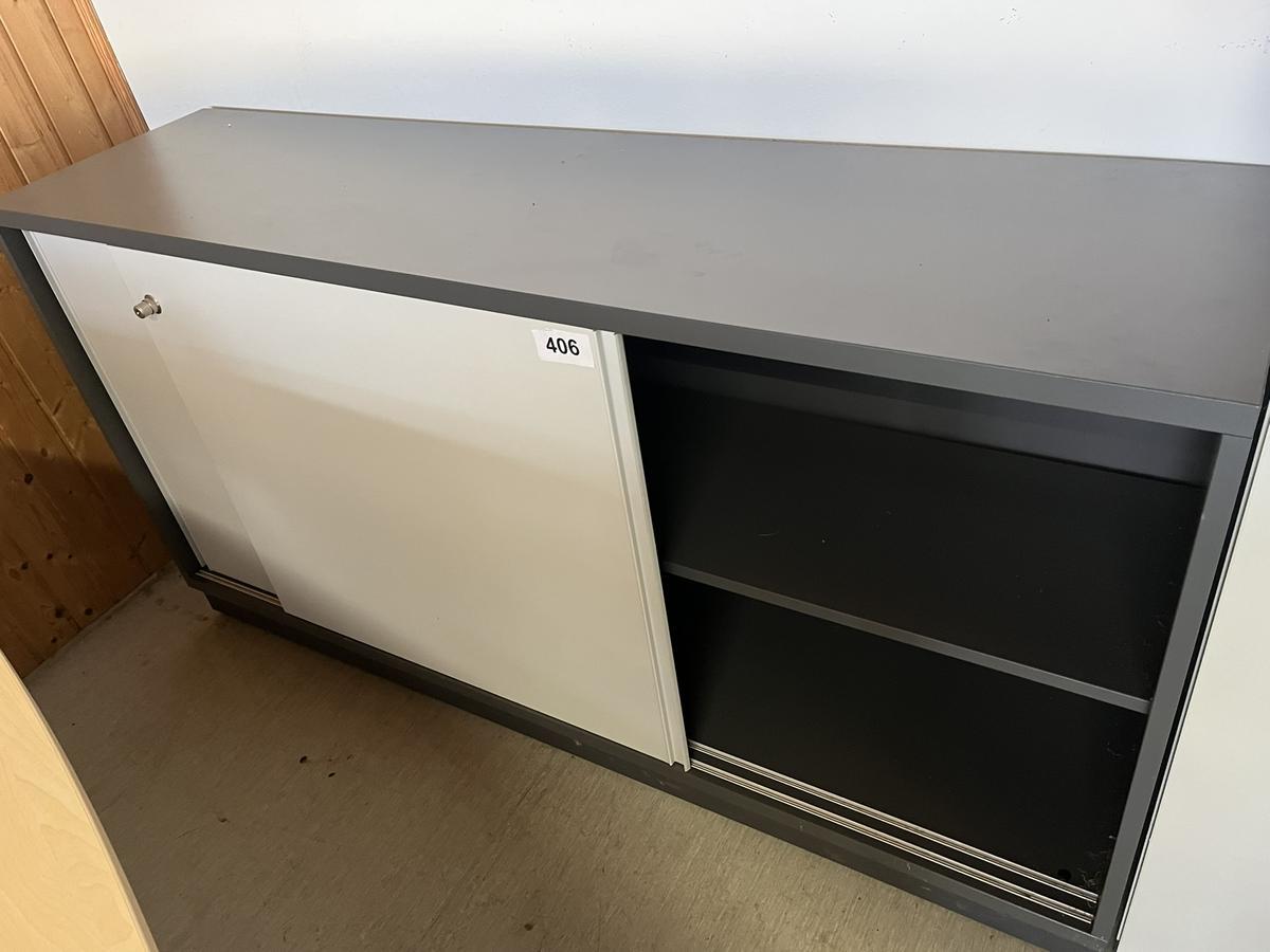 Aktenschrank mit Schiebet&uuml;ren ca. 160/85 cm 2 Ordnerh&ouml;hen?d=2026-03-04 02:00:18