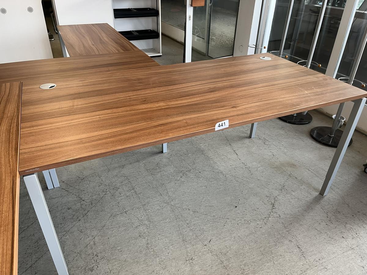 Neud&ouml;rfler Schreibtisch ca. 180/90 cm?d=2026-03-04 02:00:20