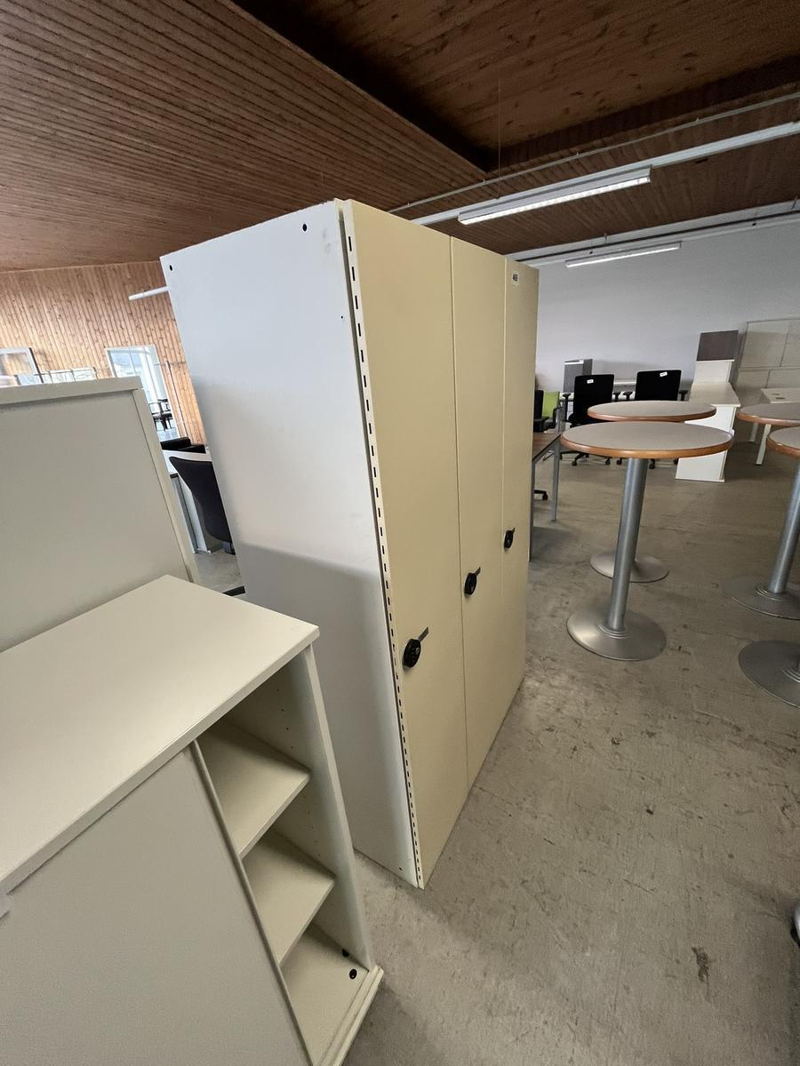 3-er Umkleidespind mit Zahlencode - Ausstellungsst&uuml;ck?d=2026-03-04 03:33:27