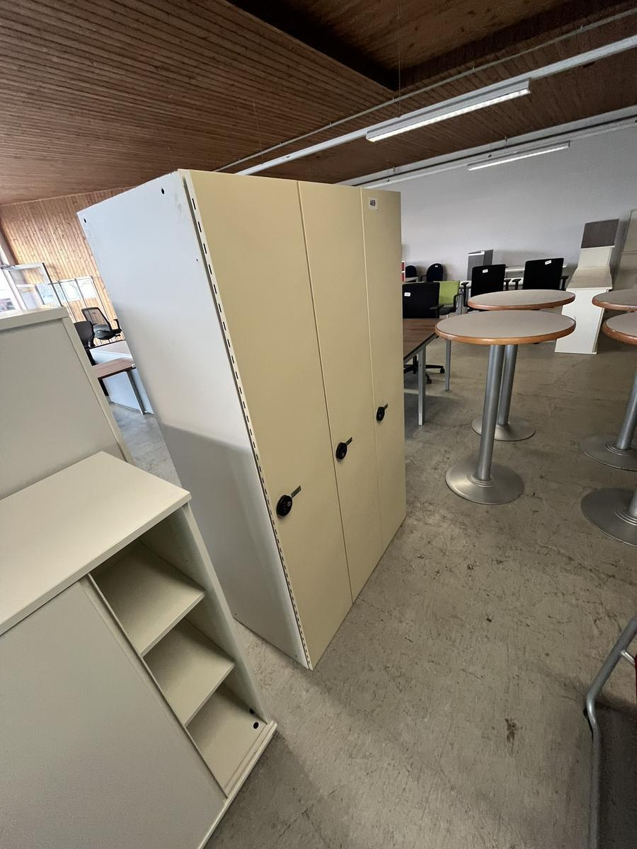 3-er Umkleidespind mit Zahlencode - Ausstellungsst&uuml;ck?d=2026-03-04 03:35:36