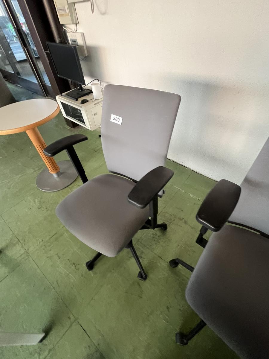 B&uuml;rodrehstuhl mit Armlehne?d=2026-03-04 03:34:07