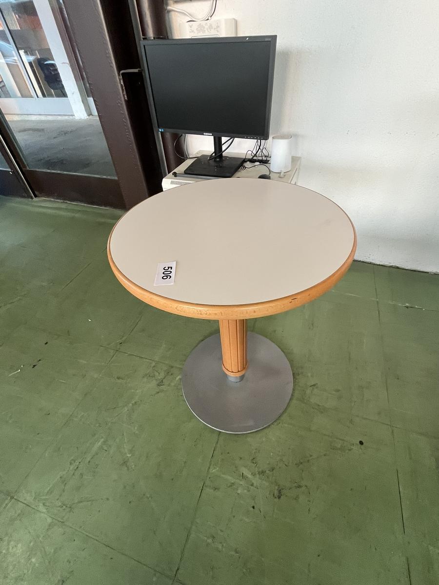 Besprechungstisch ca. 60 cm Durchmesser?d=2026-03-04 03:34:10