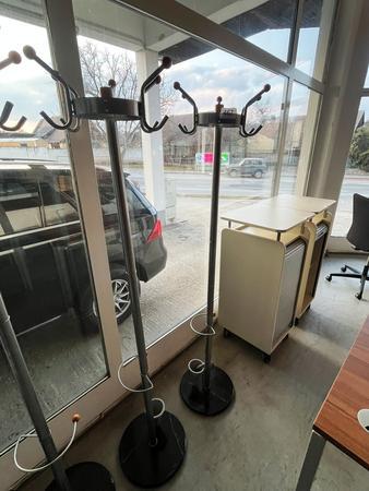 2 Stück Garderobenständer 2 Stück Garderobenständer