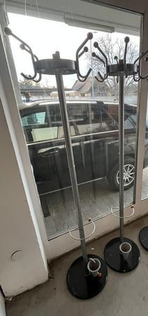 2 Stück Garderobenständer 2 Stück Garderobenständer