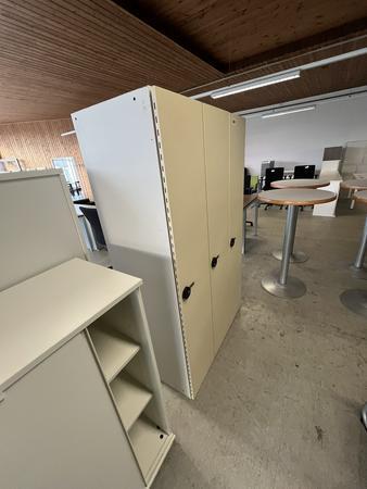 3-er Umkleidespind mit Zahlencode - Ausstellungsstück 3-er Umkleidespind mit Zahlencode - Ausstellungsstück