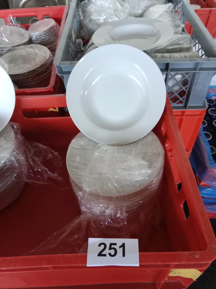 Gro&szlig;posten Porzellangeschirr - Hauptspeisenteller, Suppenteller, Salatteller?d=2026-03-04 15:52:36