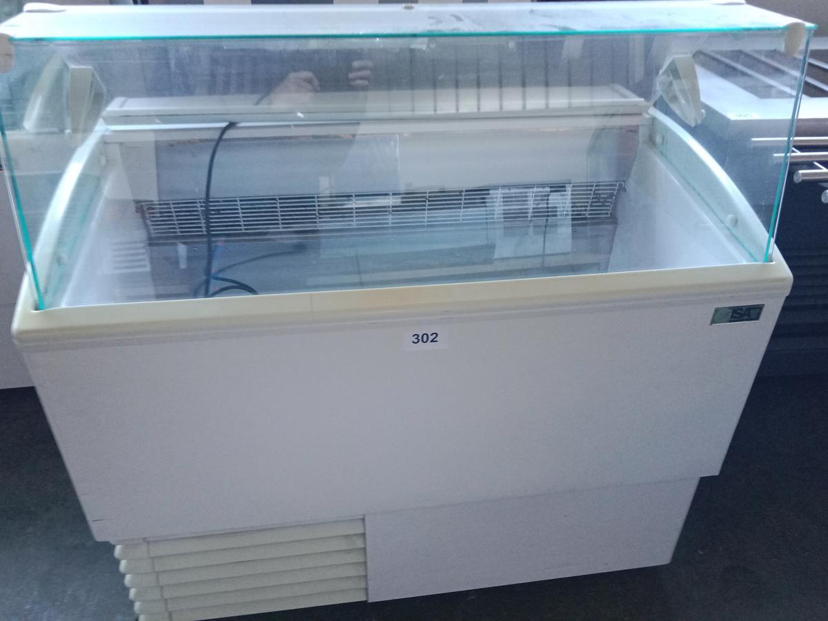 ISA Eisausgabepult SETTA 62 STD, 113x80x120cm?d=2026-03-04 17:34:41