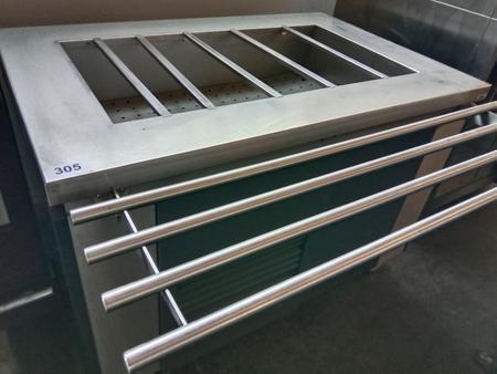 Edelstahl K�hlwanne / Saladette, ca. 130x120x90cm