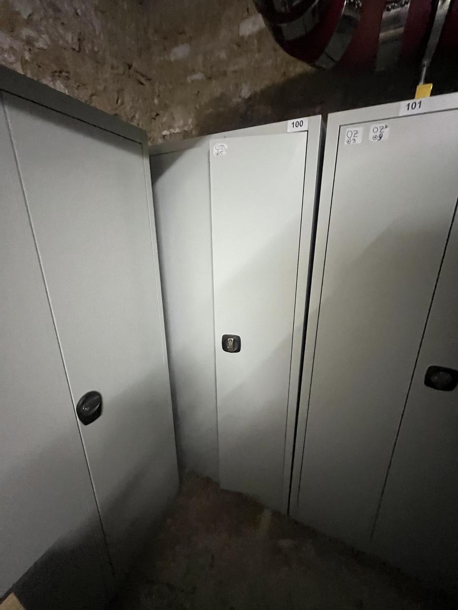 Metallschrank mit Doppelt&uuml;re, Breite 80cm, H&ouml;he 195cm, Tiefe 40cm?d=2026-03-09 21:30:00