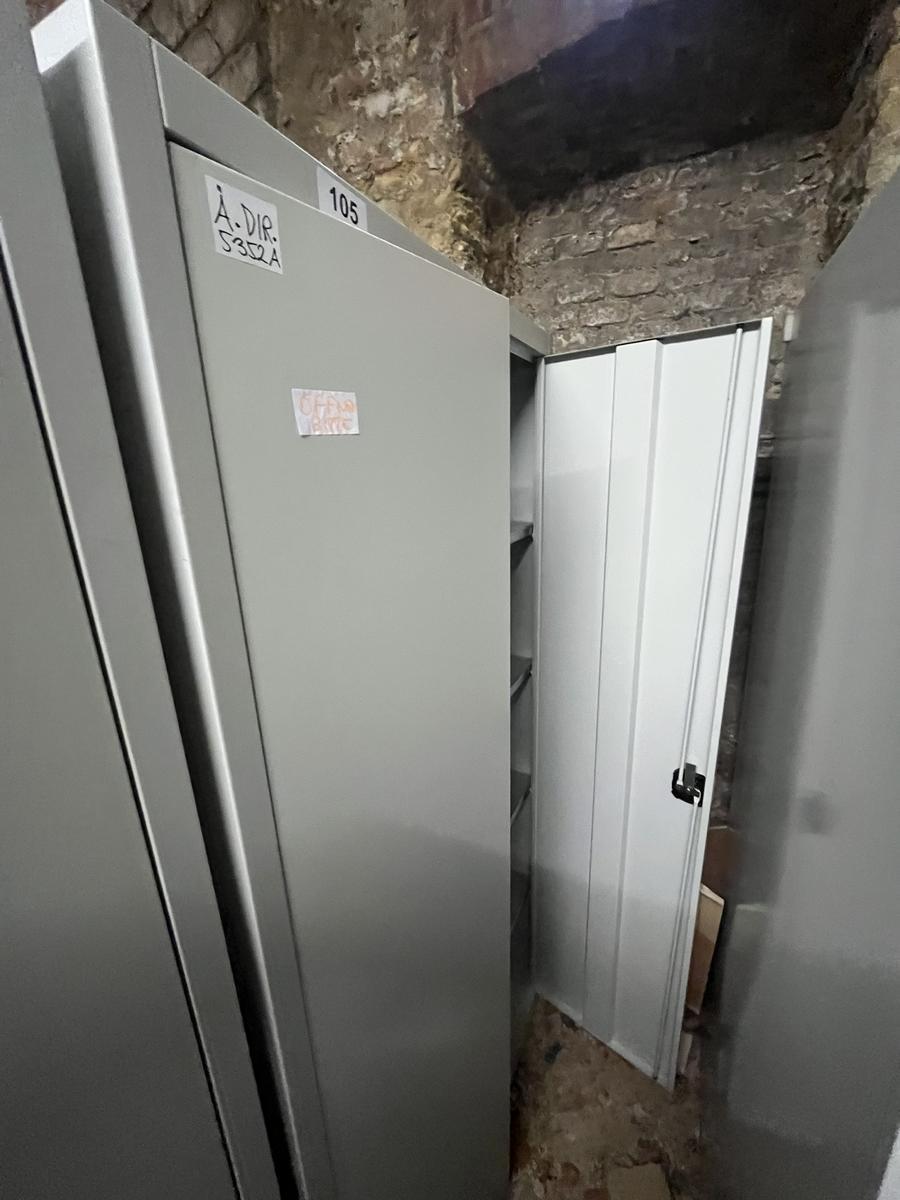 Metallschrank mit Doppelt&uuml;re, Breite 80cm, H&ouml;he 195cm, Tiefe 40cm?d=2026-03-09 21:31:49