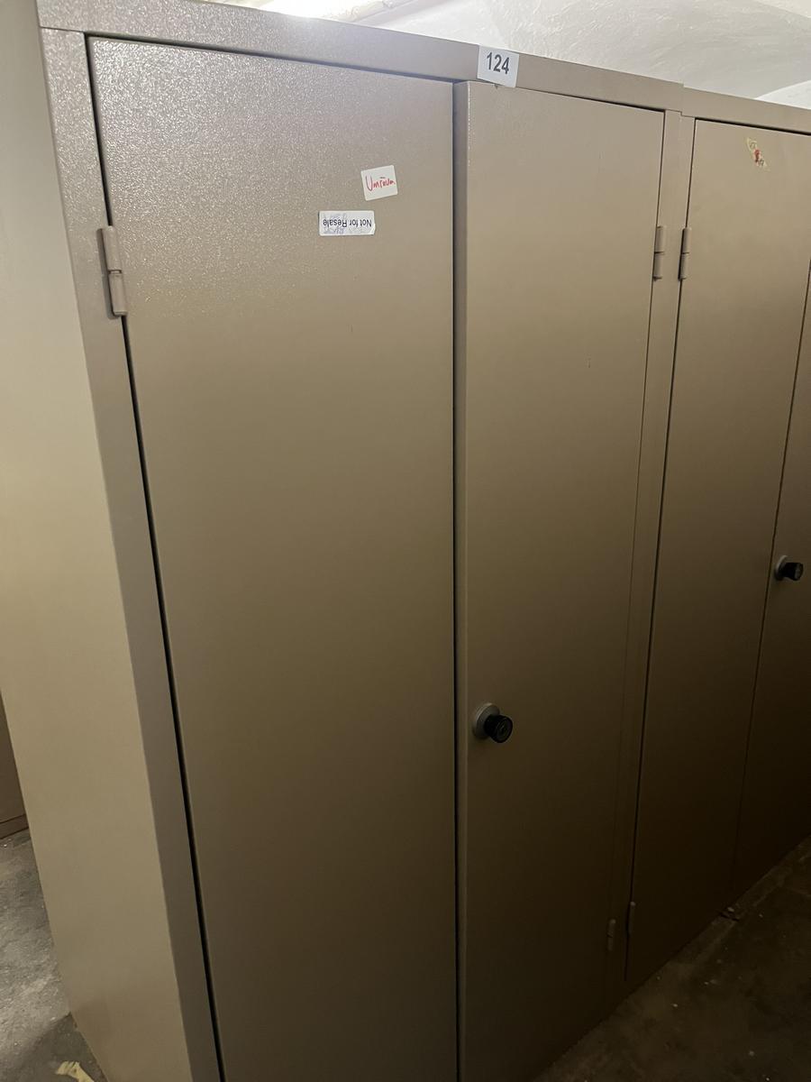 Metallschrank mit Doppelt&uuml;re, Breite 95cm, H&ouml;he 185cm, Tiefe 40cm?d=2026-03-09 21:31:52