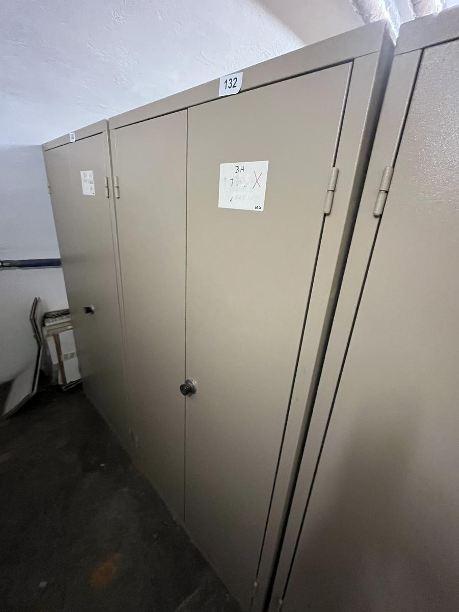 Metallschrank mit Doppelt&uuml;re, Breite 95cm, H&ouml;he 185cm, Tiefe 40cm?d=2026-03-09 21:30:05