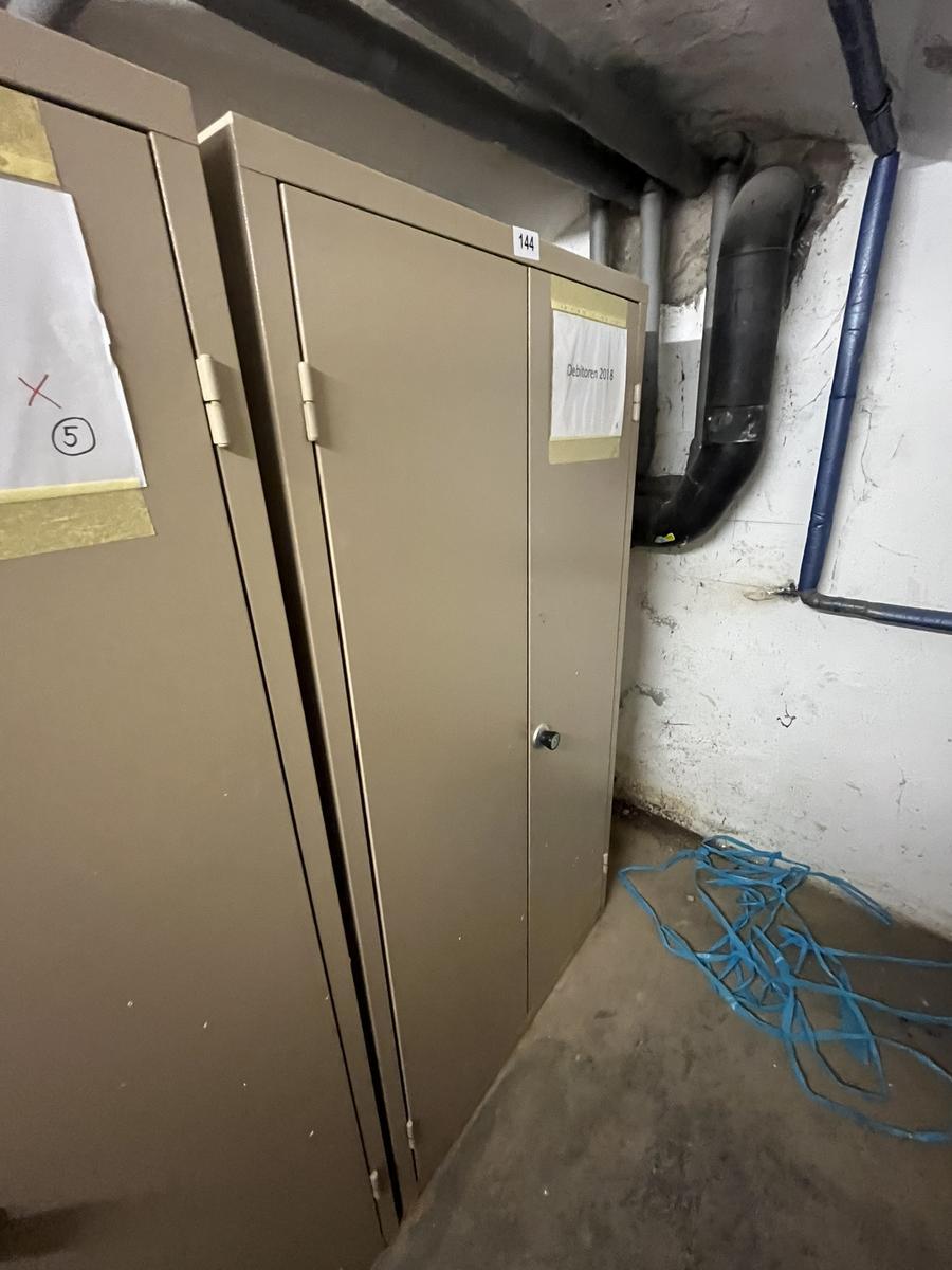 Metallschrank mit Doppelt&uuml;re, Breite 95cm, H&ouml;he 185cm, Tiefe 40cm?d=2026-03-09 21:33:20