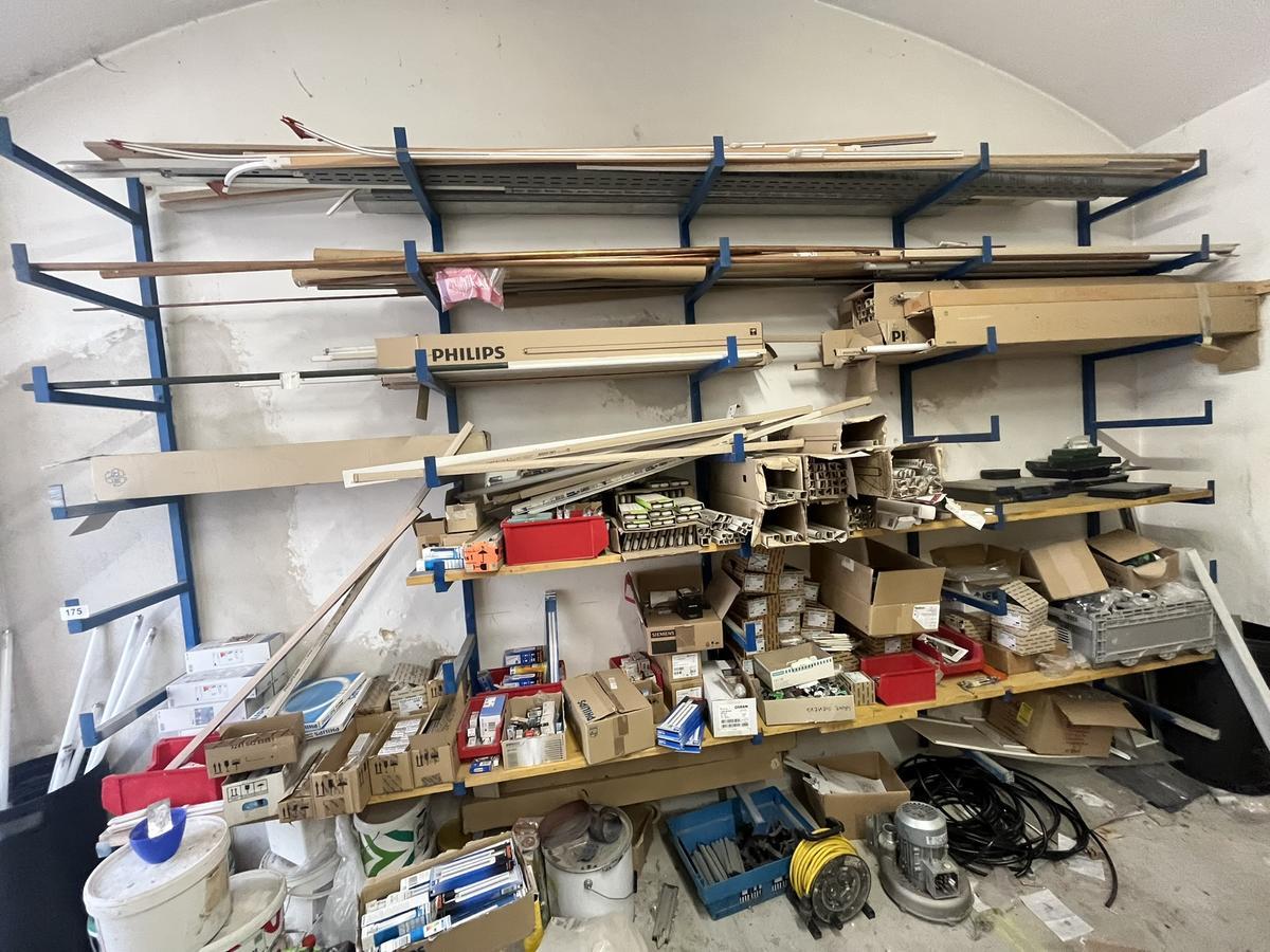 5 Stk. Kragarmregale, ca. 50x270cm?d=2026-03-09 21:30:15