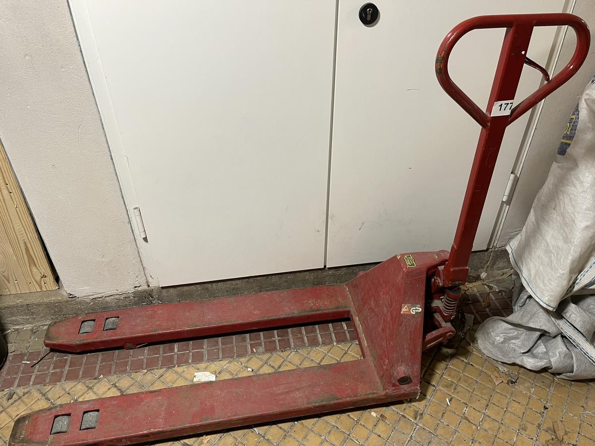 Palettenhubwagen 2to?d=2026-03-09 21:32:07