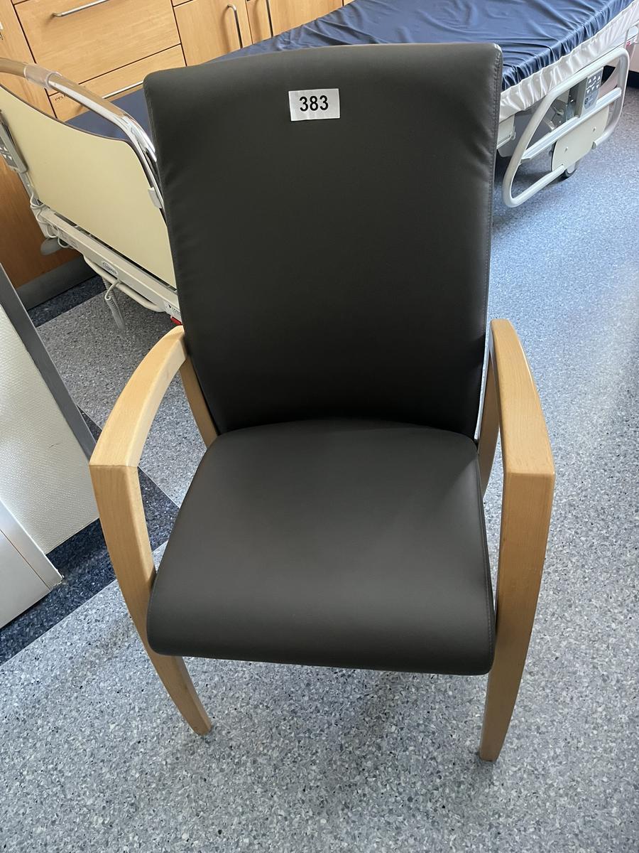 2 St&uuml;ck Besucherst&uuml;hle?d=2026-03-09 21:32:26